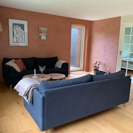 Bo I Naturen - Taet Pa Byen Villa *